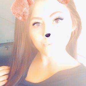 Meet your Posher, Olivia